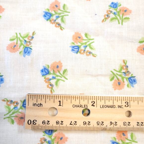 Small Floral Cotton Fabric 1yd x 46 Blue Peach Green Vintage Bouquet Print Craft - Picture 2 of 7